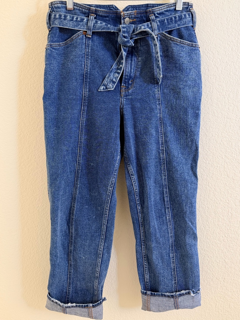 Abercrombie & Fitch Ultra High Rise Mom Belted Jeans (Size 30)